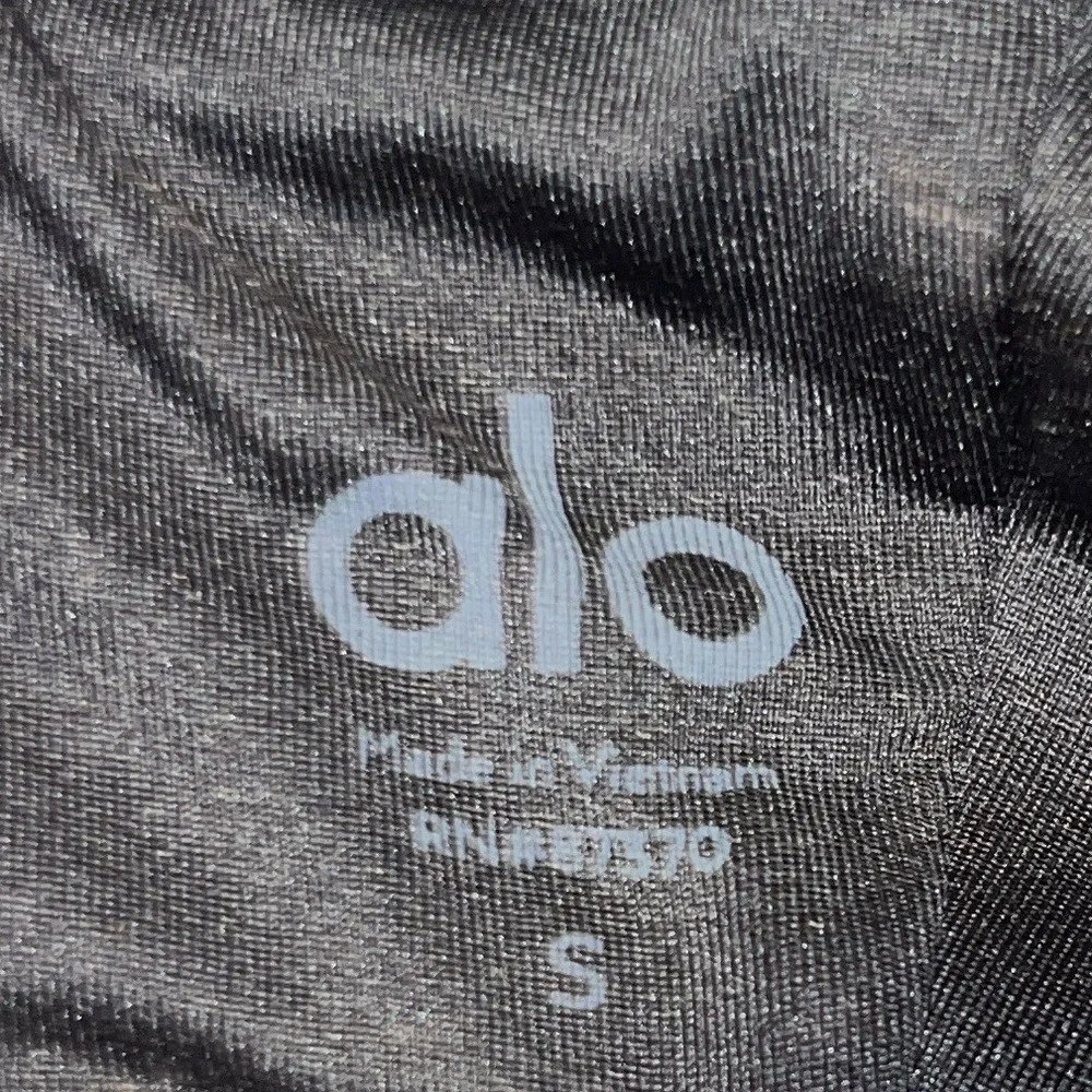 ALO Yoga Women's Black Sports Bravsize small - Picture 6 of 6